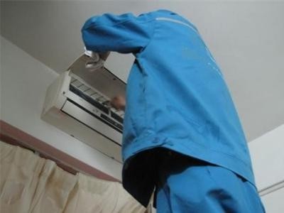 內開內倒窗戶常見故障維修(如何自行修復窗戶卡頓、玻璃破損等問題)